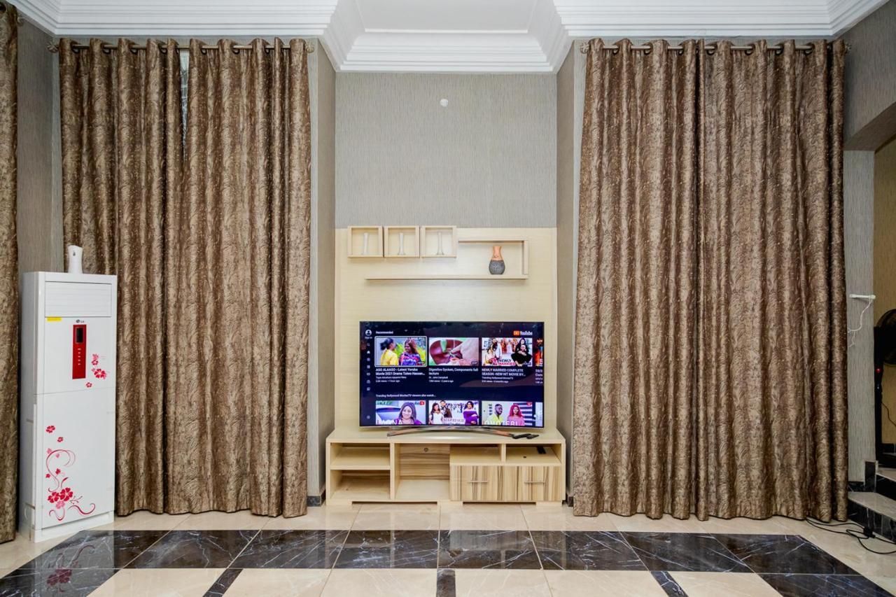 Akingston Residence Ibadan Extérieur photo